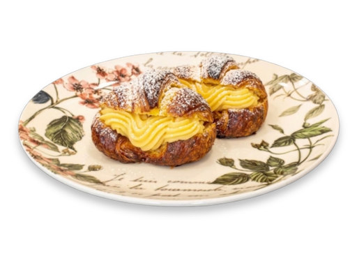 Medialuna argentina rellena de crema